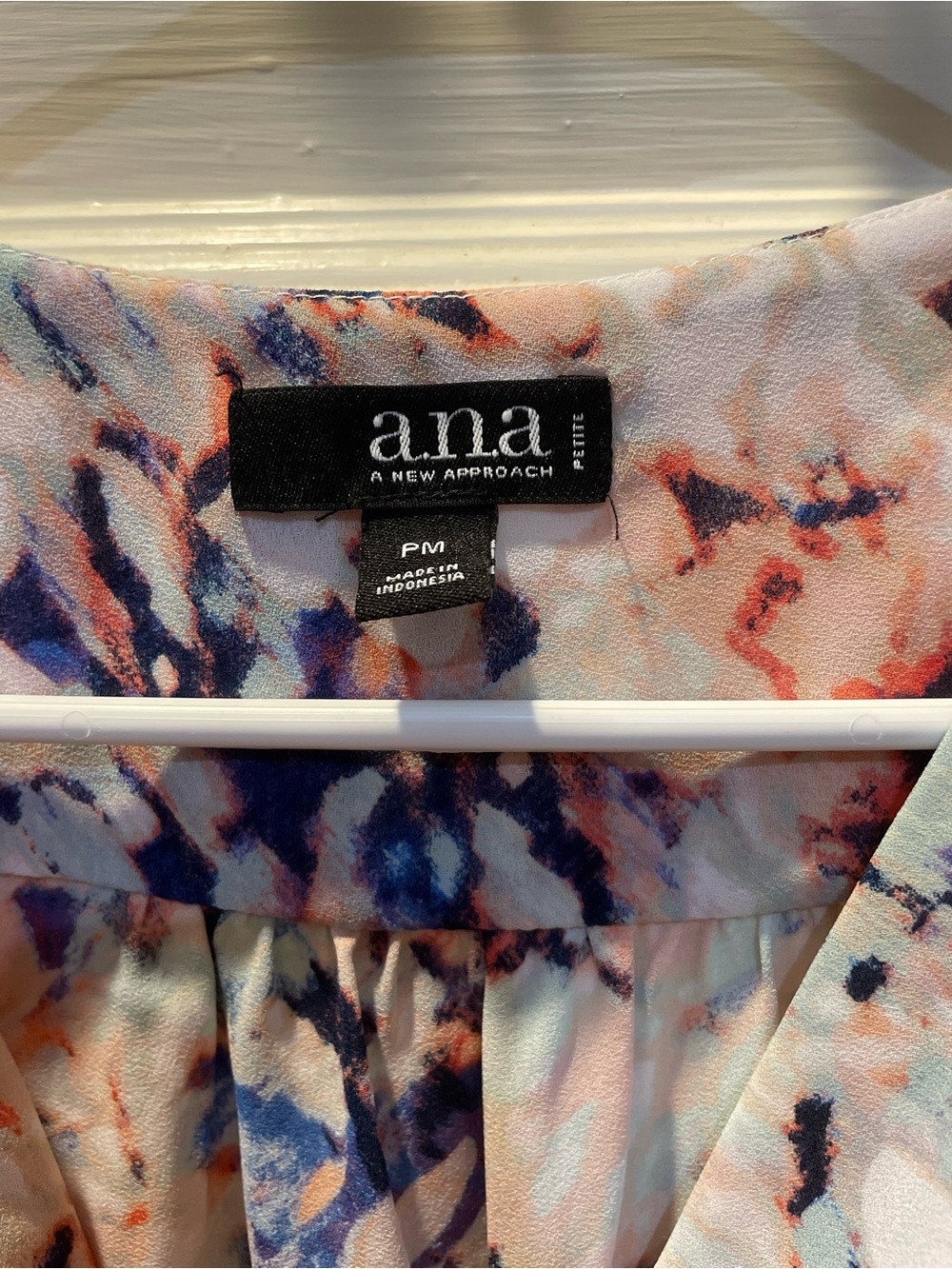 Floral Watercolor Ruffle Sleeve Blouse - Multicolor, Size Medium Petite - Picture 4 of 4